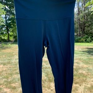 LuLulemon Aligns size 4 Blue